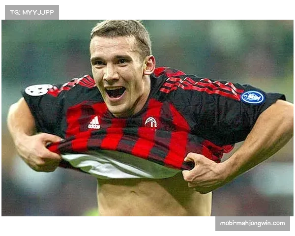 老将佩里西奇加盟PSV埃因霍温 随队夺得荷兰超级杯冠军 老将佩里西奇加盟PSV埃因霍温 随队夺得荷兰超级杯冠军