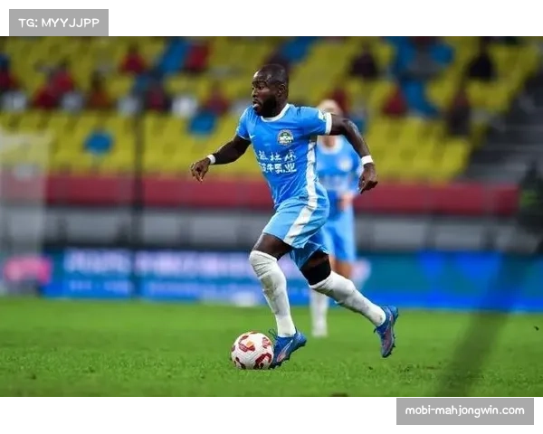 大连英博控球率低下但反击犀利 阿奇姆彭速度成破局利器